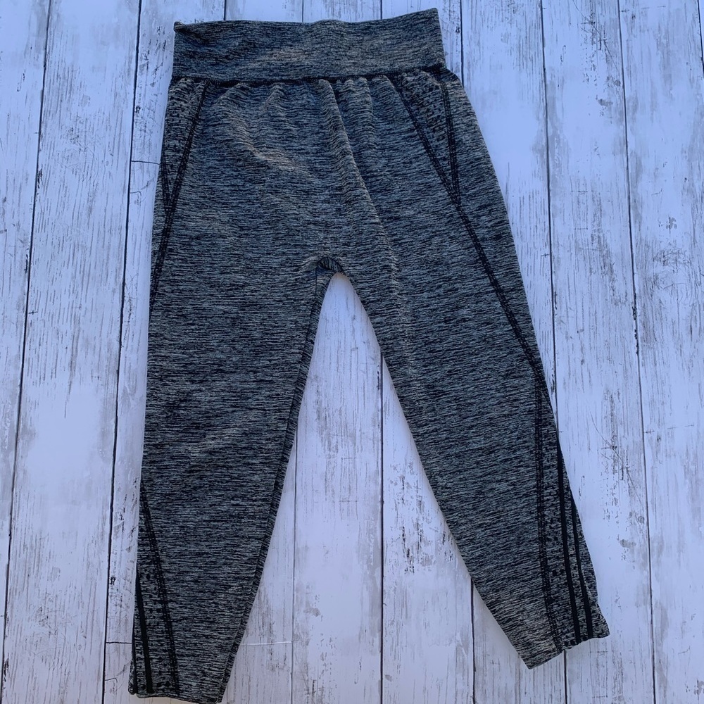 Unbranded compression style leggings